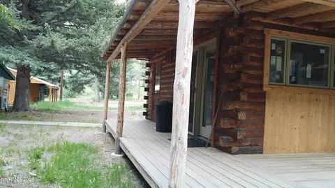 Exterior - 993 E Side Ave, Jarbidge, NV 89826 photo 8 of 10