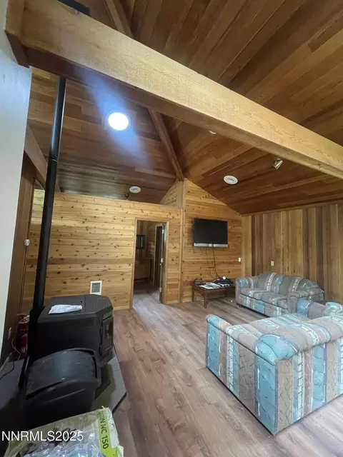 Living - 993 E Side Ave, Jarbidge, NV 89826 photo 3 of 5