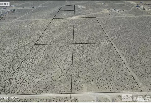 3215 W Quince Ave, Silver Springs, NV 89429