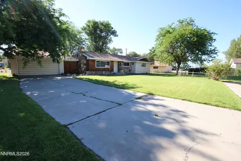 452 S California St, Yerington, NV 89447