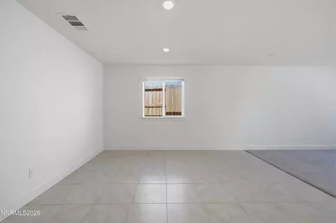 Living - 804 Cascade Range Dr, Sparks, NV 89436 photo 2 of 7