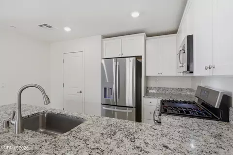 Kitchen - 804 Cascade Range Dr, Sparks, NV 89436 photo 2 of 3