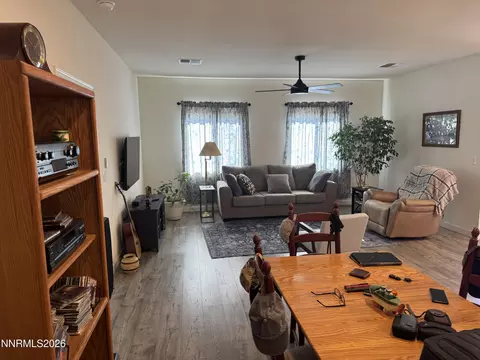 Living - 818 Karry Way, Fallon, NV 89406 photo 1 of 3