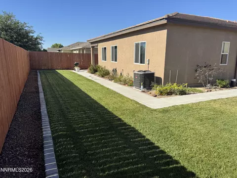 Exterior - 818 Karry Way, Fallon, NV 89406 photo 6 of 10