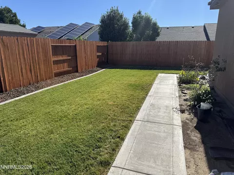 Exterior - 818 Karry Way, Fallon, NV 89406 photo 8 of 10