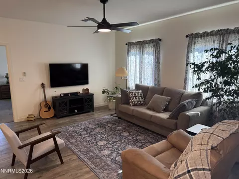 Living - 818 Karry Way, Fallon, NV 89406 photo 3 of 3