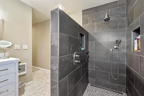 Bath - 285 Kitts Way, Reno, NV 89521 photo 2 of 4