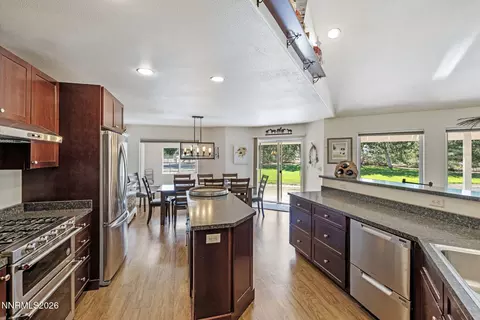 Kitchen - 285 Kitts Way, Reno, NV 89521 photo 5 of 6