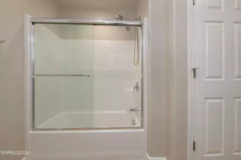 Bath - 3612 Pocono Downs Dr, Reno, NV 89512 photo 2 of 3