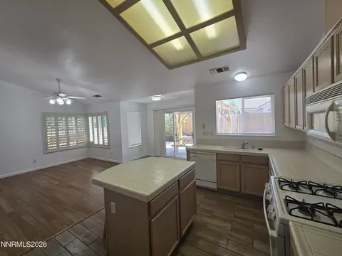 Kitchen - 9676 Northrup Dr, Reno, NV 89521 photo 2 of 7