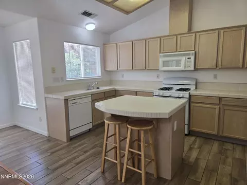 Kitchen - 9676 Northrup Dr, Reno, NV 89521 photo 5 of 7