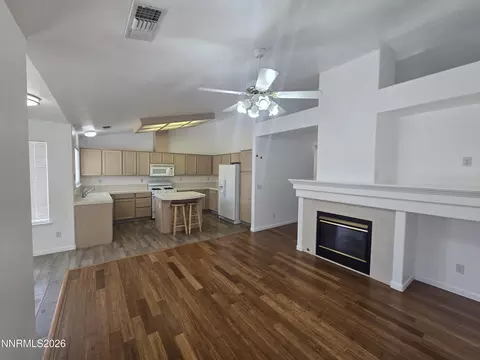 Living - 9676 Northrup Dr, Reno, NV 89521 photo 6 of 7