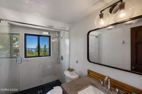 Bath - 458 Tramway Dr # B, Stateline, NV 89449 photo 3 of 4