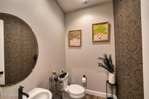 Bath - 274 Commodore Dr, Verdi, NV 89439 photo 3 of 3