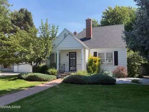 923 W Robinson St, Carson City, NV 89703