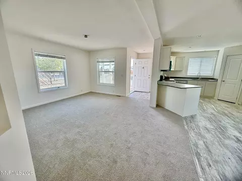 Living - 528 Wildes St, Fallon, NV 89406 photo 2 of 3