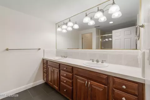 Bath - 1180 Paddock Ln, Reno, NV 89521 photo 9 of 9