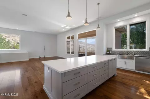 Kitchen - 1180 Paddock Ln, Reno, NV 89521 photo 4 of 5