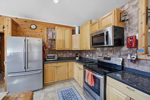 Kitchen - 3240 Cartwright Rd, Reno, NV 89521 photo 2 of 3