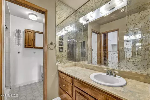 Bath - 153 Wagon Cir, Reno, NV 89521 photo 2 of 8