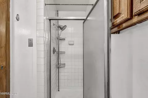 Bath - 153 Wagon Cir, Reno, NV 89521 photo 3 of 8