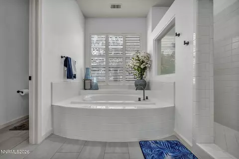 Bath - 9626 Shadowstone Way, Reno, NV 89521 photo 3 of 7