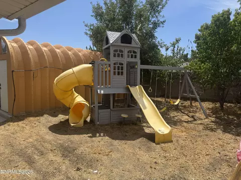 Exterior - 580 E Huffaker Ln, Reno, NV 89511 photo 8 of 10