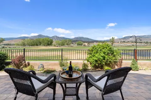 3272 Dog Leg Dr, Minden, NV 89423