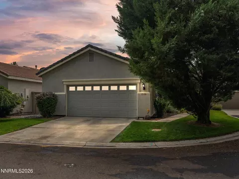 10465 Summershade Ln, Reno, NV 89521