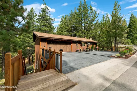 Exterior - 210 Beverly Rd, Stateline, NV 89449 photo 3 of 10