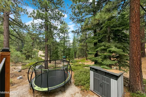 Exterior - 210 Beverly Rd, Stateline, NV 89449 photo 8 of 10