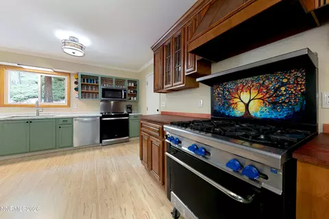 Kitchen - 210 Beverly Rd, Stateline, NV 89449 photo 2 of 4