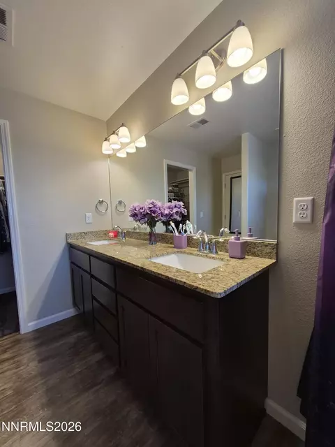 Bath - 1247 Deerfield Dr, Fallon, NV 89406 photo 6 of 7
