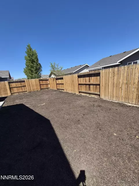 Exterior - 1247 Deerfield Dr, Fallon, NV 89406 photo 9 of 10