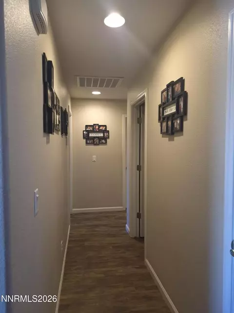 Entry Way - 1247 Deerfield Dr, Fallon, NV 89406 photo 2 of 6