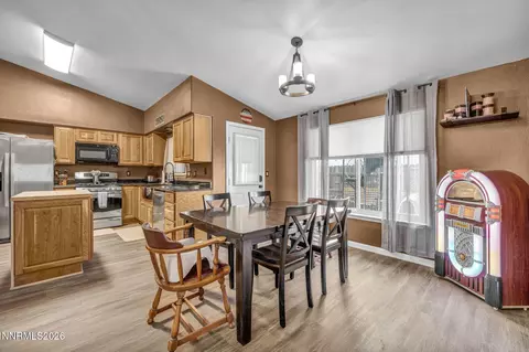 Dining - 185 Henley Ct, Fallon, NV 89406 photo 1 of 3