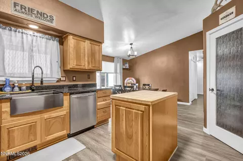 Kitchen - 185 Henley Ct, Fallon, NV 89406 photo 2 of 5