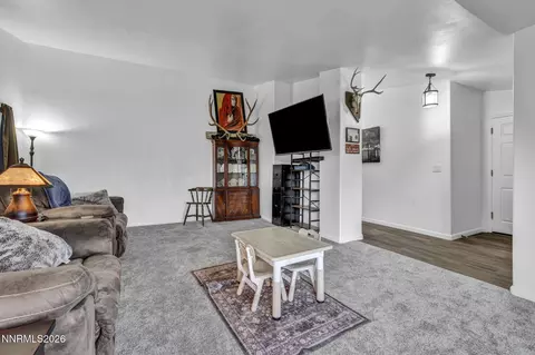 Living - 185 Henley Ct, Fallon, NV 89406 photo 1 of 4