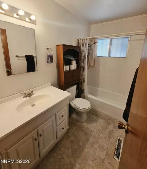 Bath - 761 W A St, Fallon, NV 89406 photo 3 of 3