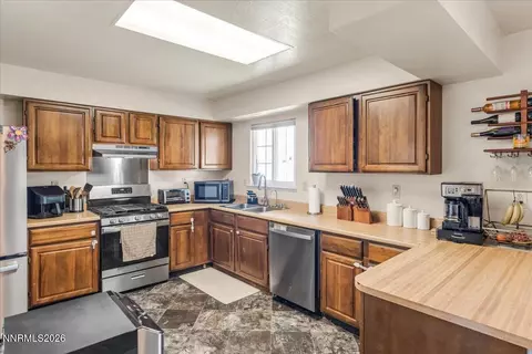 Kitchen - 6975 Cox Rd, Fallon, NV 89406 photo 4 of 4