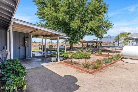 Exterior - 6975 Cox Rd, Fallon, NV 89406 photo 3 of 9