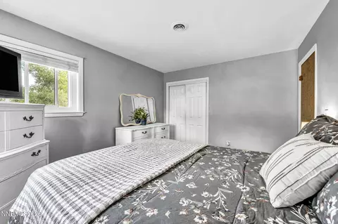 Bedroom - 193 Mule Deer Rd, Coleville, CA 96107 photo 6 of 10