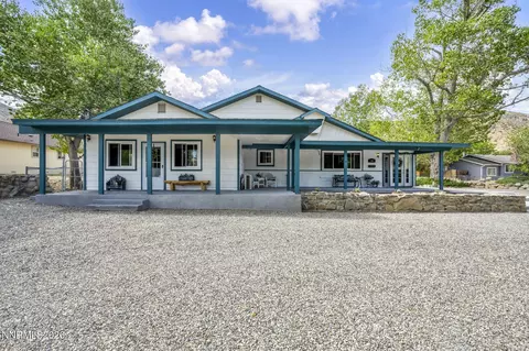 193 Mule Deer Rd, Coleville, CA 96107