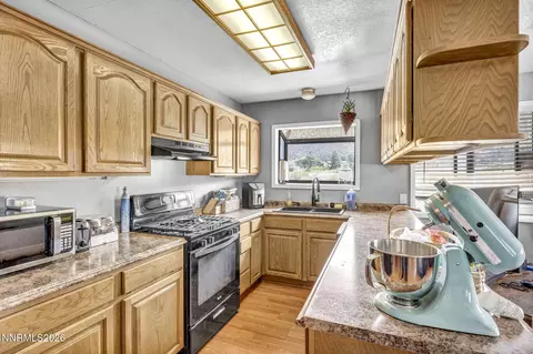 Kitchen - 193 Mule Deer Rd, Coleville, CA 96107 photo 5 of 5