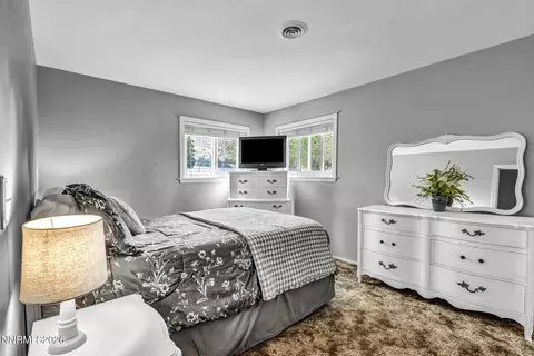 Bedroom - 193 Mule Deer Rd, Coleville, CA 96107 photo 4 of 10