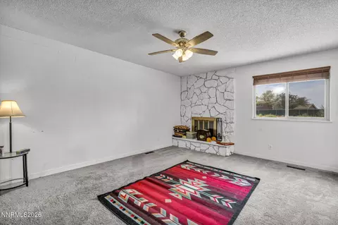 Living - 2891 Rice Rd, Fallon, NV 89406 photo 2 of 5