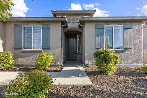 1054 Iron King Dr, Sparks, NV 89441