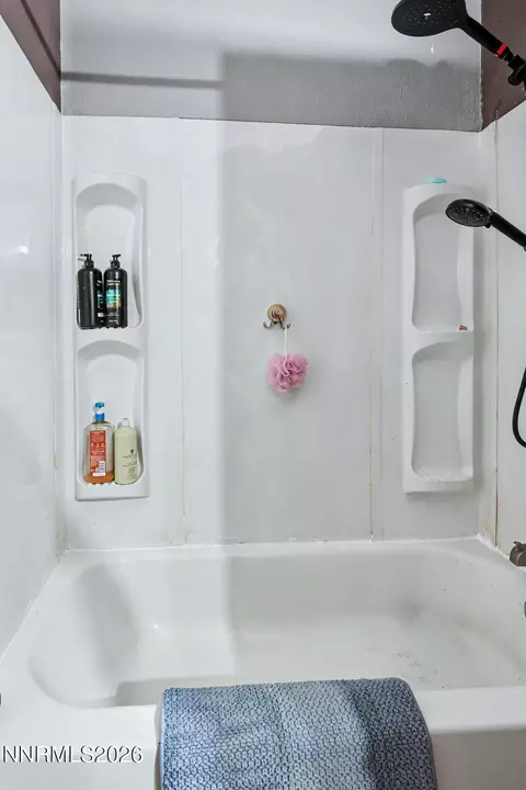 Bath - 3330 Della Cir, Fallon, NV 89406 photo 2 of 3