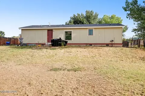Exterior - 3330 Della Cir, Fallon, NV 89406 photo 2 of 5