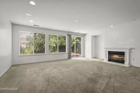 Living - 401 Alysheba Ct, Reno, NV 89521 photo 2 of 7